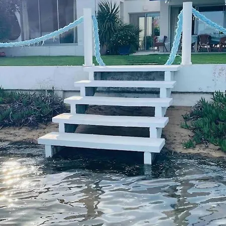 De Mer, Premiere Ligne, Et Piscine Villa