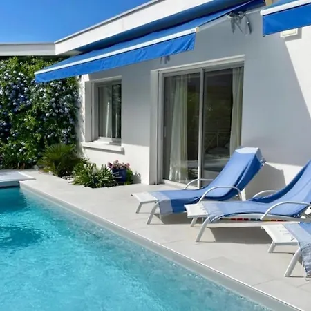 De Mer, Premiere Ligne, Et Piscine